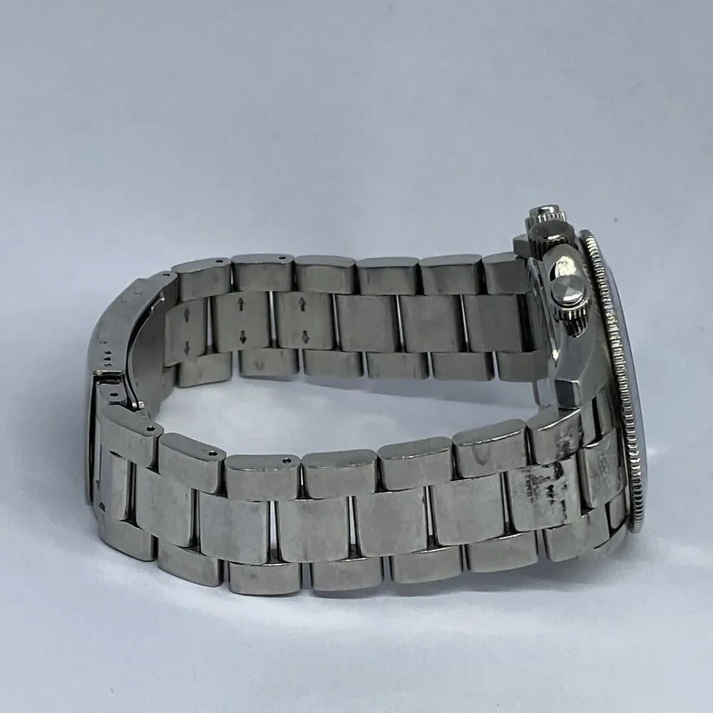 Fossil retro traveler